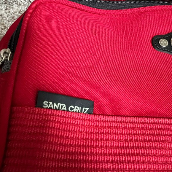 Ricardo Beverly Hills Santa Cruz Red Accessories Bag. - Picture 8 of 10